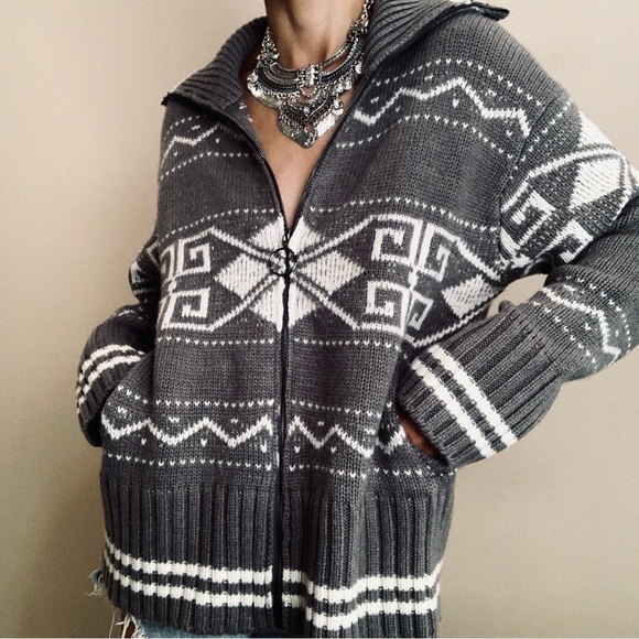 $198 Brand New Magaschoni - Picture 4 of 8